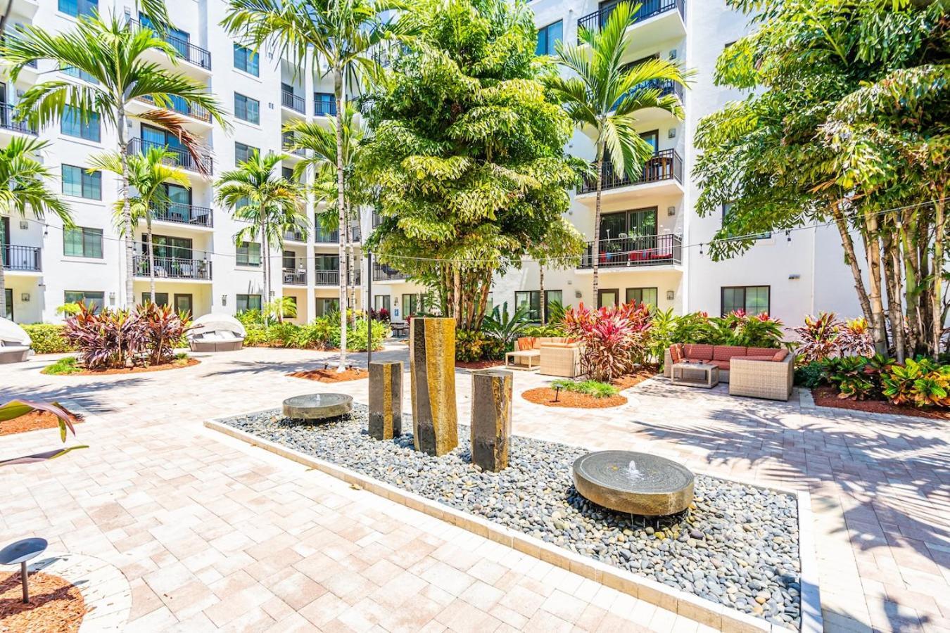 Cozy Retreat 2 Bedroom Hideaway Moments From The Sand Boynton Beach Buitenkant foto